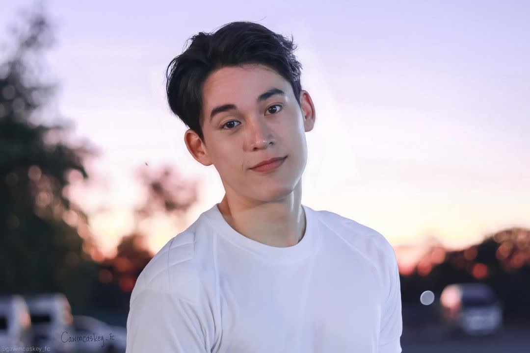 tawansmiIe's tweet photo. he's so beautiful 🤧🤧 https://t.co/pyUi9Iacgq