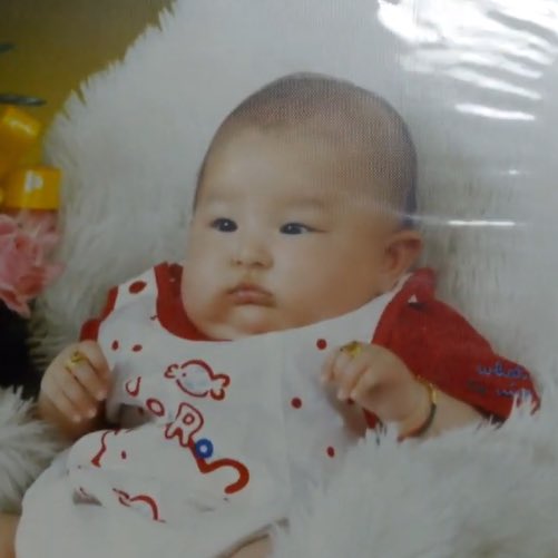 logtaga_rv's tweet photo. baby seulgi                            ang baby 
                                                ni seulgi https://t.co/VCTS2pyDSA