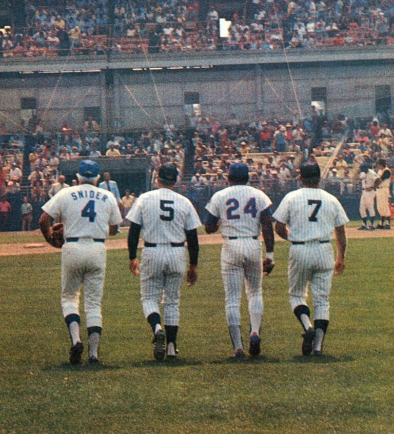 MetsmerizedJoeD's tweet image. This iconic photo of Duke Snider, Joe DiMaggio, Willie Mays, and Mickey Mantle  walking in from center field at Shea Stadium was taken during Mets Old Timers Game in 1977. 

What an entrance! 

This was baseball royalty back then... heck it still is!