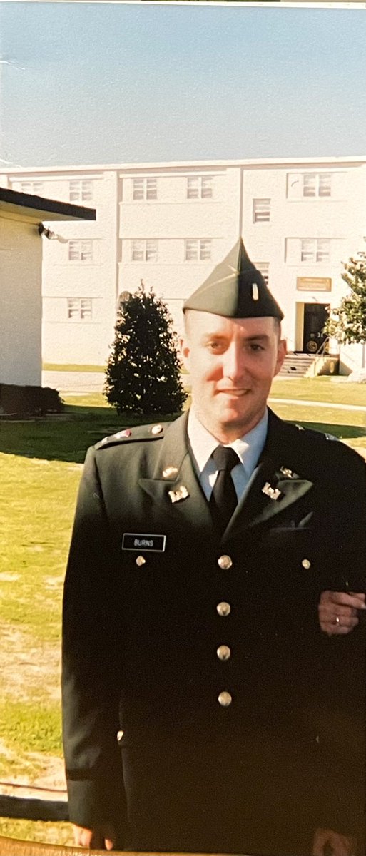 MajorBurnsJim's tweet photo. 🇺🇸 Commissioning Day, 2LT Burns, Army Officer Candidate School, Fort Benning, GA, 22 Feb 2002 🛩

#armybootcamp #sandhill #fortbenning #army #armylife #landnav #officercandidateschool https://t.co/yKF04uqZuY