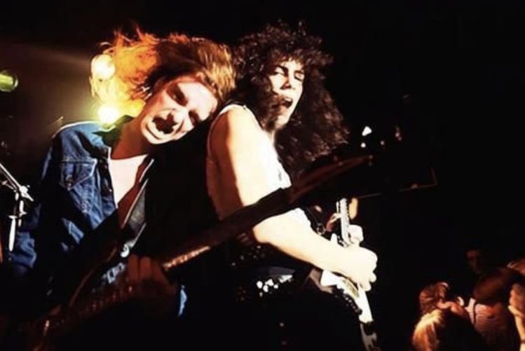 Happy birthday to cliff burton!!! <333 