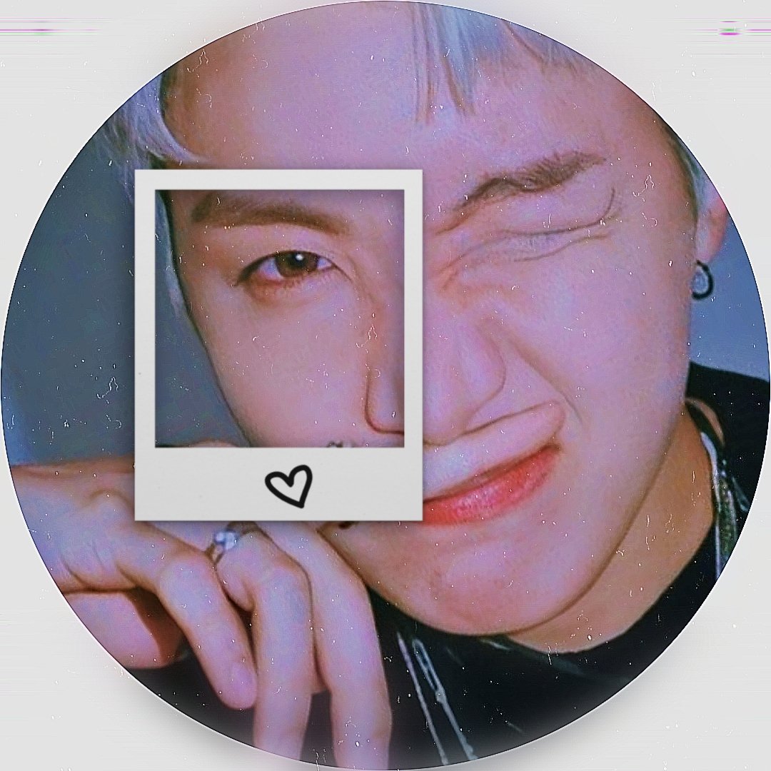 sevenbngtn's tweet photo. jhope birthday layouts / polaroid themes. feel free to use! #jhope #hoseok #hobiuary 💜 https://t.co/BYO3QDXcby
