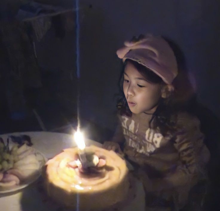 ROSEANNE_DAYS's tweet photo. You grew up so well ROSÉ 🧸🥺 

HAPPY HALF FIFTY ROSÉ
#OurRockstarROSÉDay
#봄의시작_채영아_생일축하해 https://t.co/YoJEcRmhBM