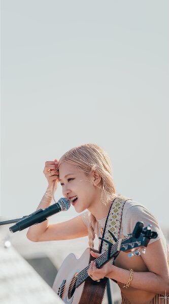 minecua901's tweet photo. Best wish for u ,Rosie
HAPPY HALF FIFTY ROSÉ
#OurRockstarROSÉDay
 #봄의시작_채영아_생일축하해
@BLACKPINK https://t.co/MVqr1TY7p2