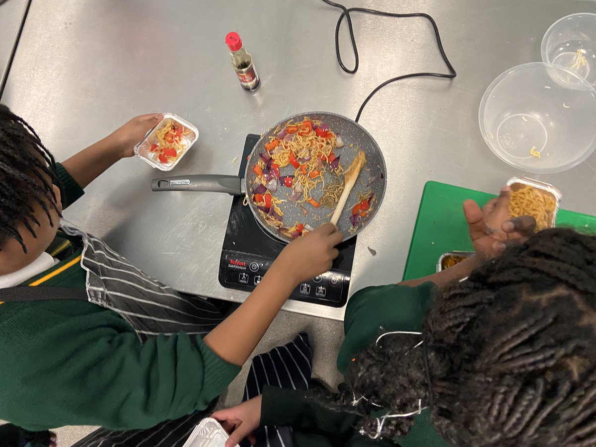 CmaFood's tweet photo. Finished dish served up! And of course clean work stations to end the lesson 😁. https://t.co/zGFaQmDlMG