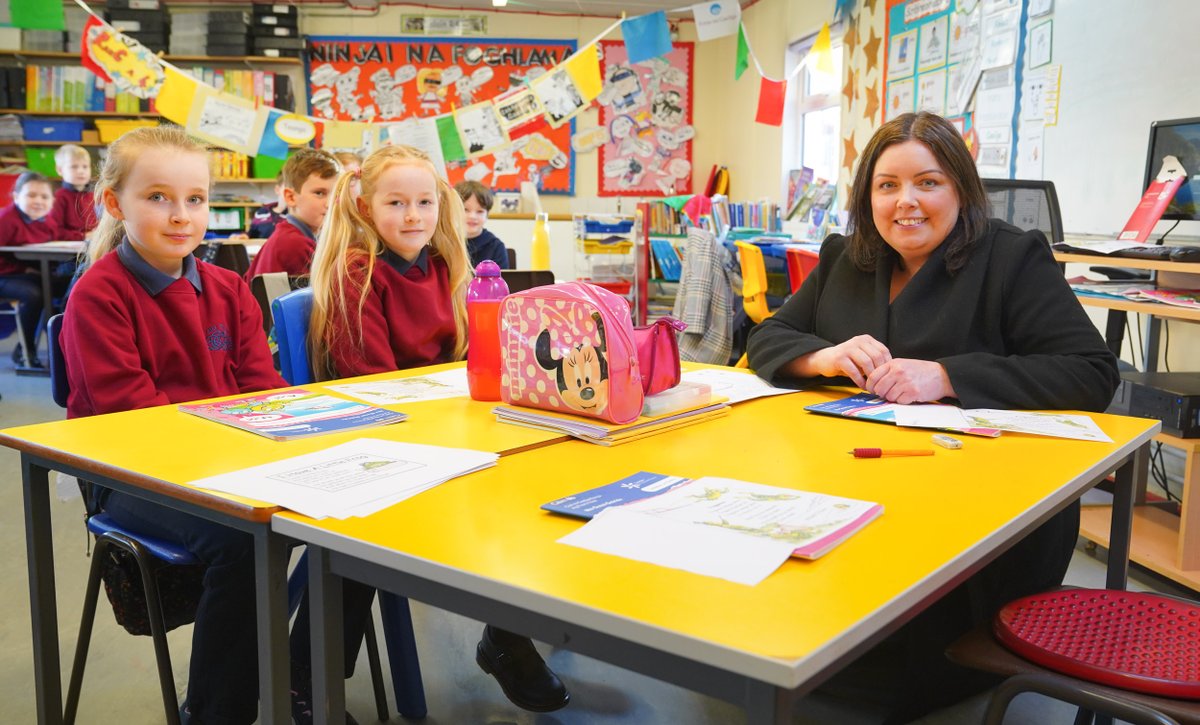 It was lovely to visit <a href="/scoilandroichid/">Scoil an Droichid</a> in South Belfast to  announce that the Líofa Gaeltacht Bursary Scheme is now open for applications - the first programme since the start of the Covid pandemic.

Get back to learning the Irish language in the heart of the Gaeltacht ⭕