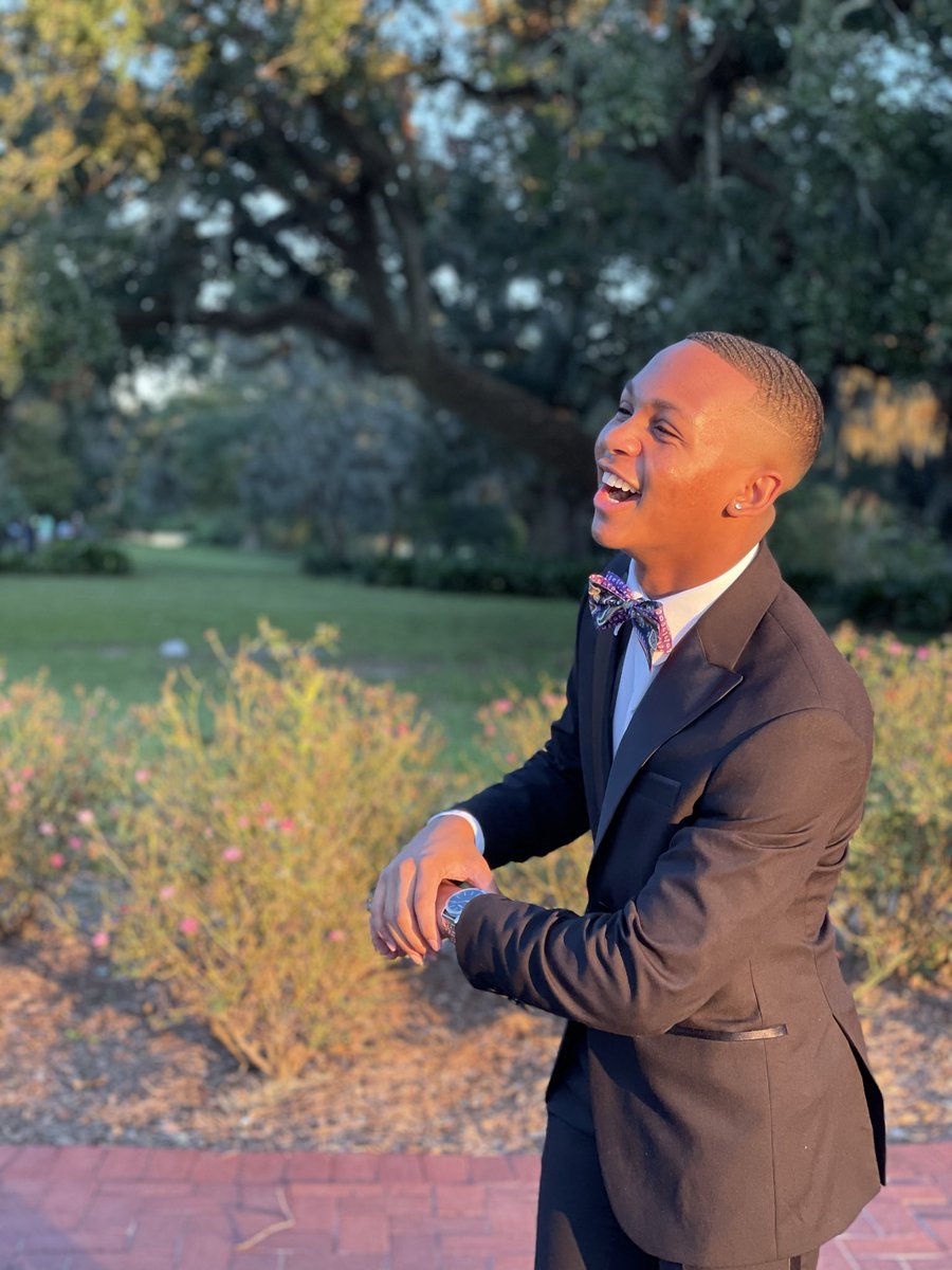 NoahWilliams1's tweet photo. Fellas, it’s Day 4 of Men of Xavier Week! 

Add photos of yourself to this thread for a chance to win a gift card! Let’s show off our excellence and the Men of Xavier!

You have 24 hours! Go! #MOX22 https://t.co/46SlqEMy83