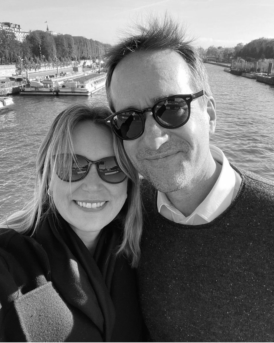 postskeeley's tweet image. omg keeley met tom from succession??????!!!!