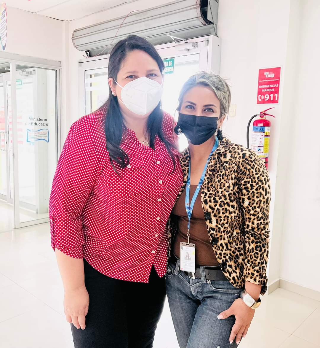 ittapsicosm_89's tweet photo. Viceministra de Educación @CinthyaGame un gusto recibirla. https://t.co/f1vB6cJ4fy