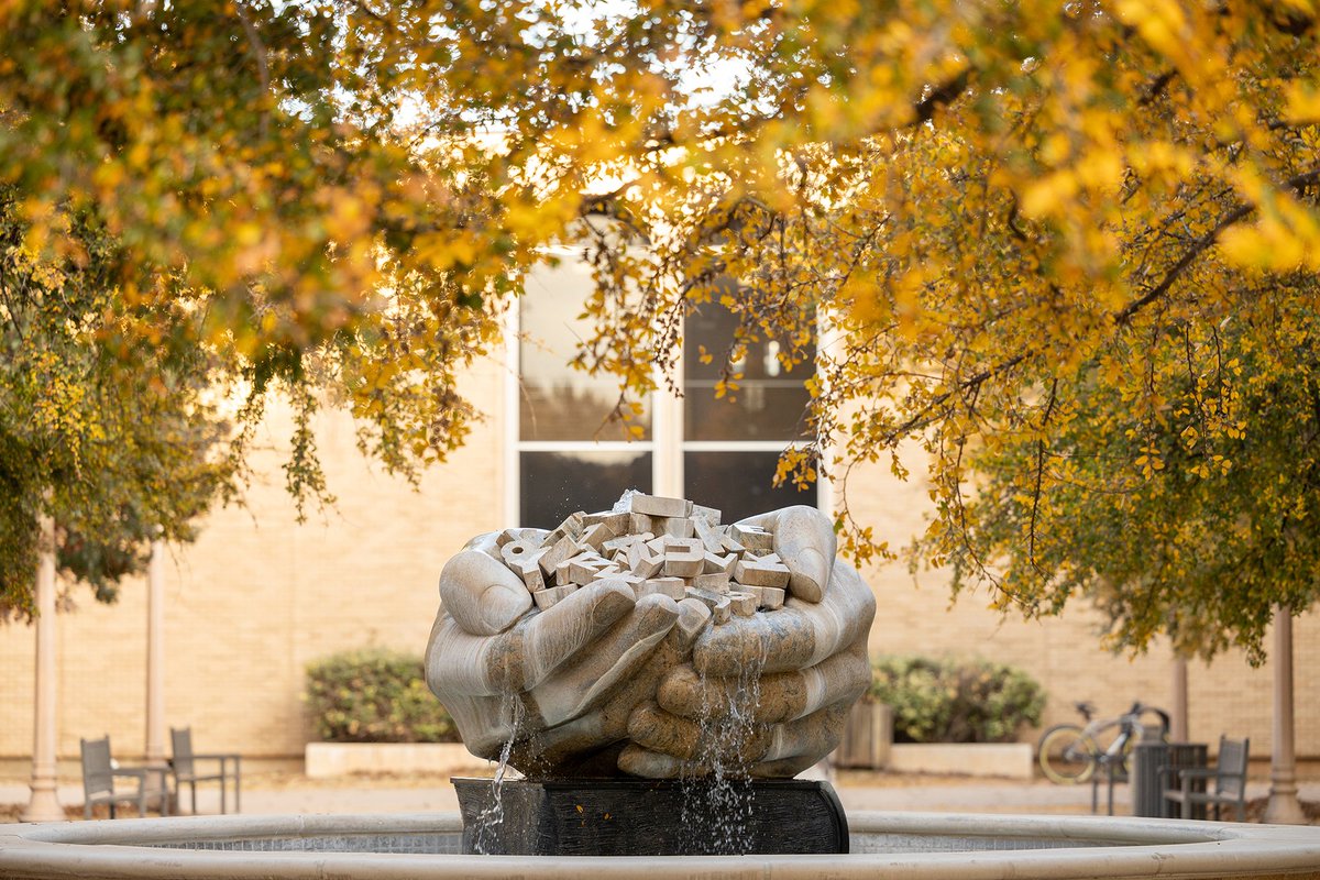 TTUAlumniAssoc's tweet photo. 🎉🪅 Happy 99th Birthday, Texas Tech! 🪅🎉

Thank you to everyone who will forever call Texas Tech their home away from home.❤️ https://t.co/O5XQrYb6uA