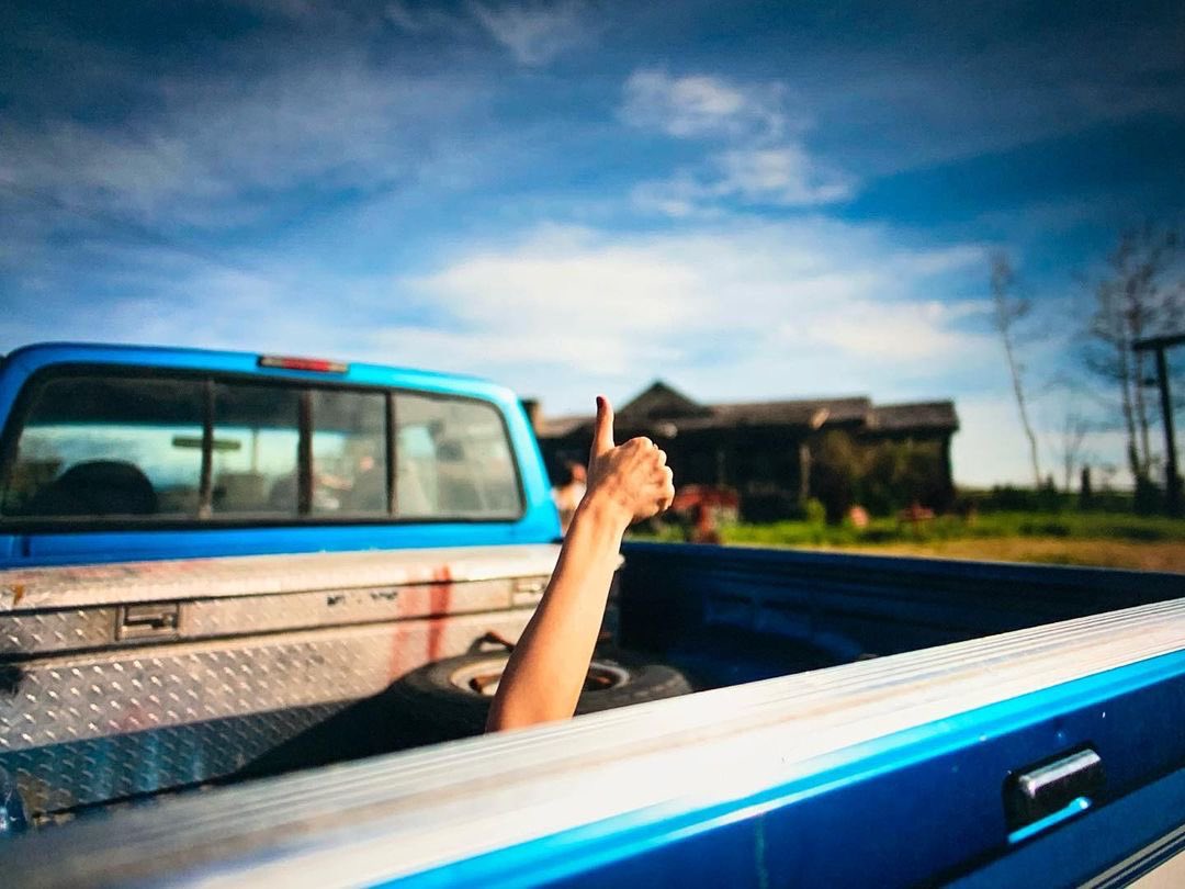 FightForWynonna's tweet photo. Fanfic Prompt:✍️✍️✍️

Wynonna's Truck breaks down and instead of calling her sister, she calls her Best Ginger Bitch for help... hilarity ensues...
#WynonnaEarp #BringWynonnaHome

#fanfiction #fanficprompt https://t.co/lVLOFzUoLz