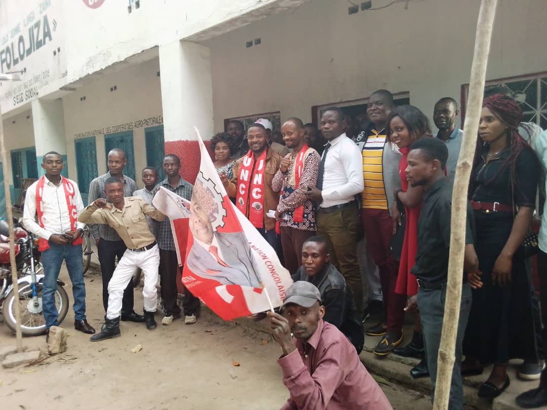 AuguyKambamba's tweet photo. Après avoir prêche le vengile de @uncrdc dans le haut Lomami Dr ILUNGA ZAINA JEANNE le résultat est belle bien visible le drapeau flotte @VitalKamerhe1 @BillyKambale1 @eustacheMuhanzi https://t.co/VoPjYqGXa0