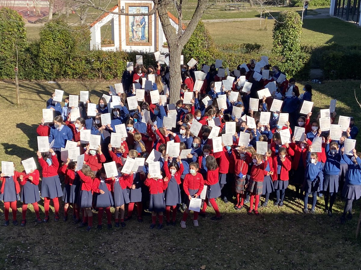 CTomillar's tweet image. Mas de 500 alumnos de @CTomillar han recibido sus títulos de inglés de Cambridge Assessment English y de portugués de CAPLE, Centro de Avaliaçao e Certificaçao de Português Lingua Estrangeira.¡Enhorabuena! #puertapalma_eltomillar #Cambridge #CAPLE #tucolegiobilingüeenBadajoz