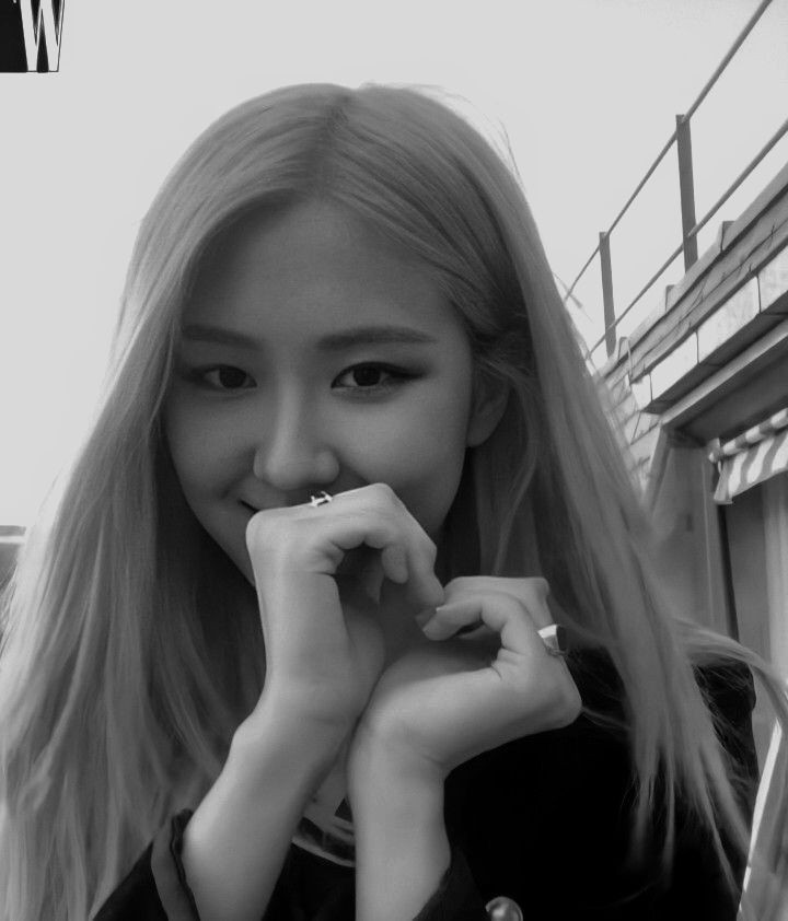 Who's the Birthday girl 🎂? 

HAPPY HALF FIFTY ROSÉ
#OurRockstarROSÉDay
#봄의시작_채영아_생일축하해