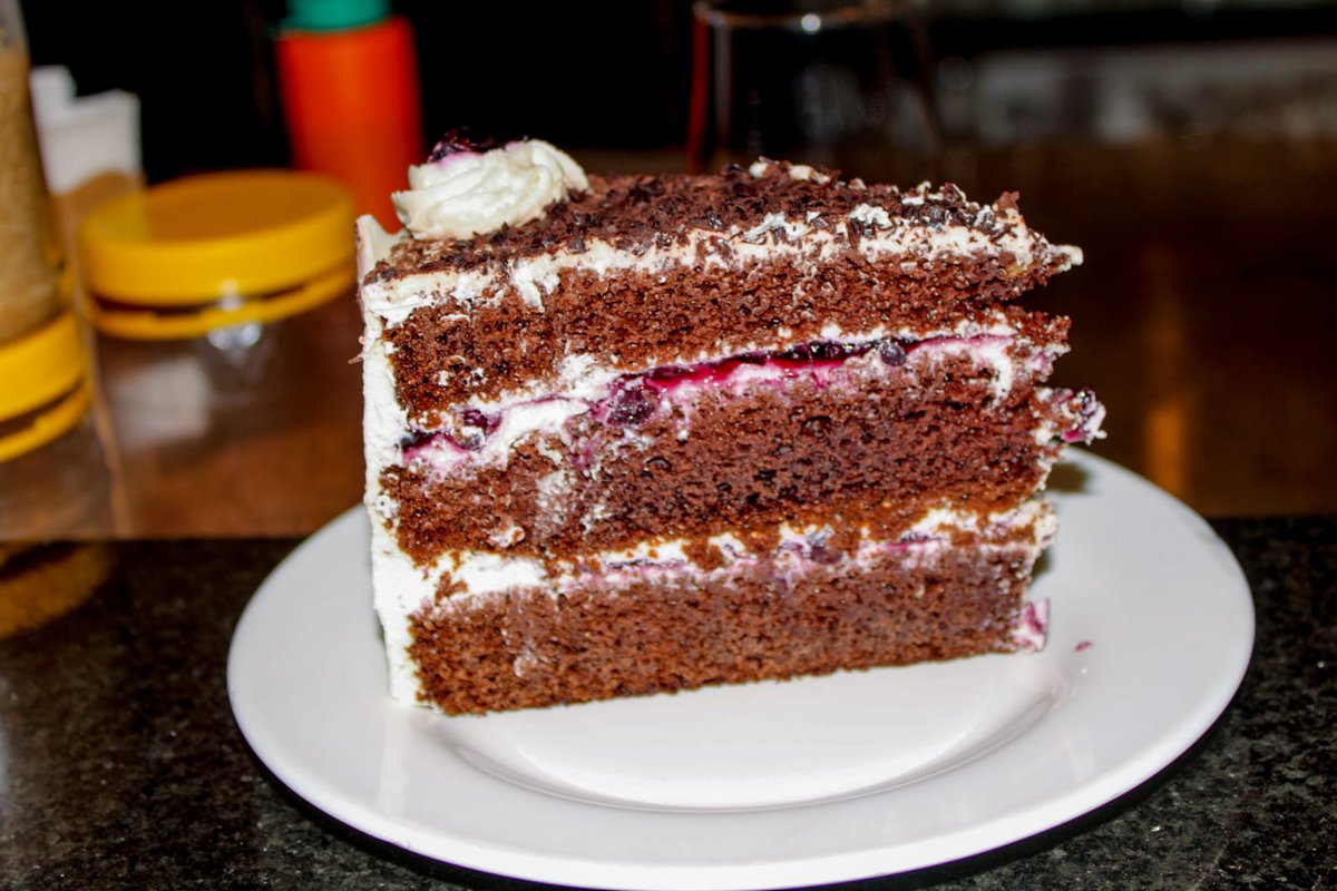 CafeDeliNairobi's tweet photo. The winner will get a dinner voucher for 2. The event will take place at Cafe Deli Koinange street branch. There will be cake sampling for the first 100 comrades.
#CafeDeliNairobi #cafedelivalentines #valentinesday #cakes #winner #competiotion https://t.co/kGGcocN22x