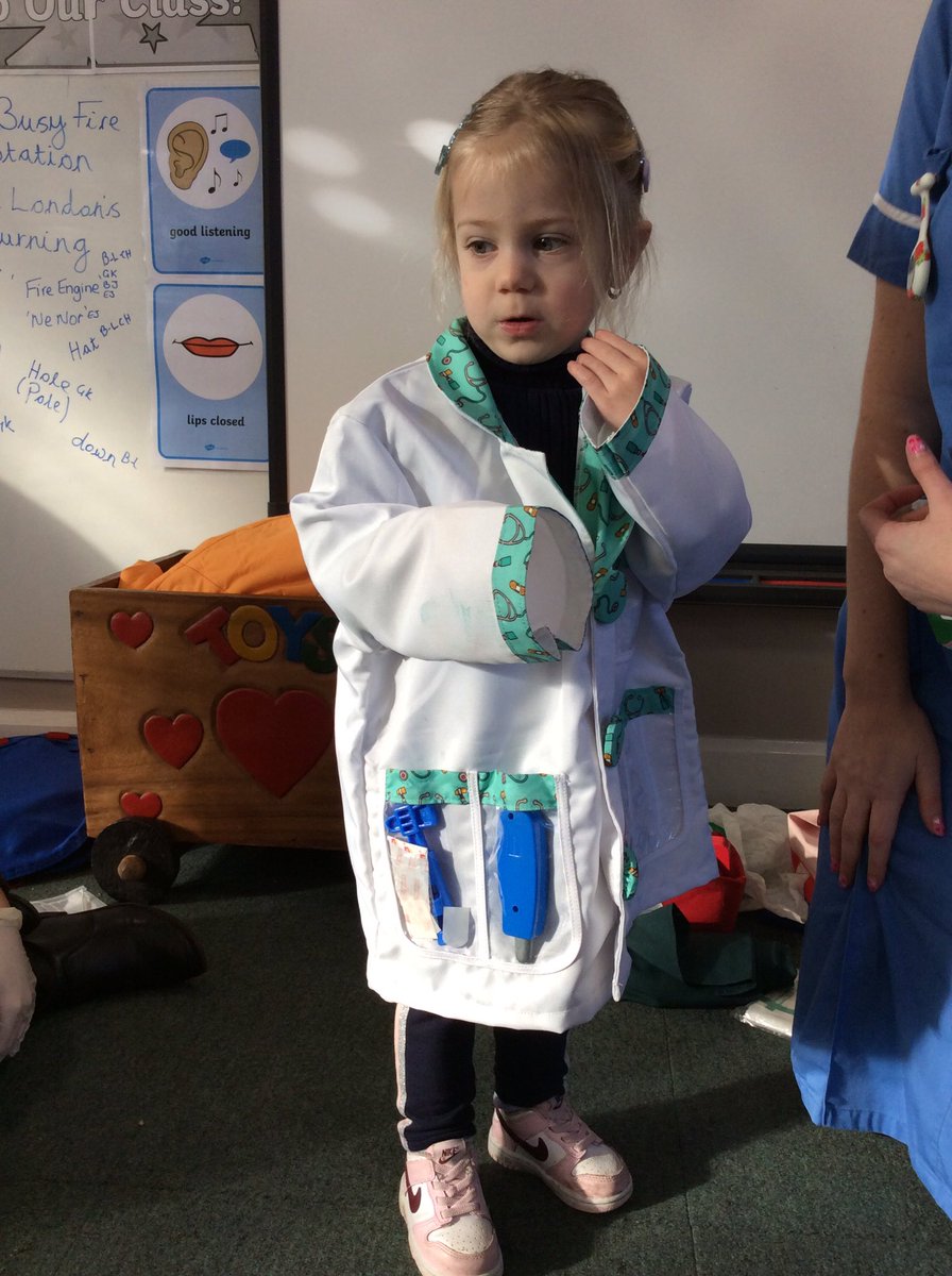 TH_Nursery1's tweet photo. This morning we were joined by the nurse and health visitor as people who influence us. Thank you for bringing in your equipment to show us. 👀👩‍⚕️ #THLearnEY @TangHallPrimary https://t.co/RO8Rt34HWU