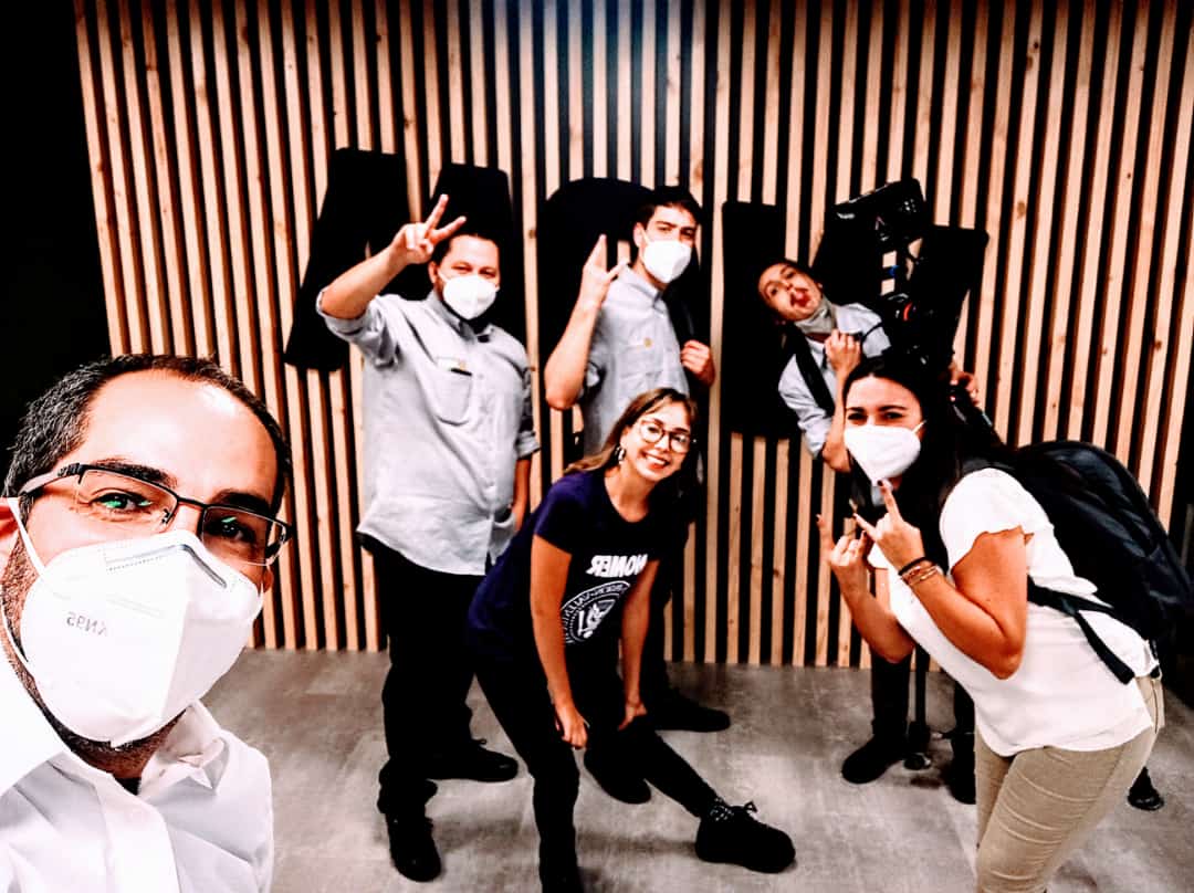 Dacuscom's tweet image. ¡Les presentamos a parte de nuestro querido equipo Dacus!
#dacuscomunicaciones #agenciadecomunicaciones #grabación #videoclip #camaras #trabajoenequipo #profesionales #audiovisuales #estrategiadigital