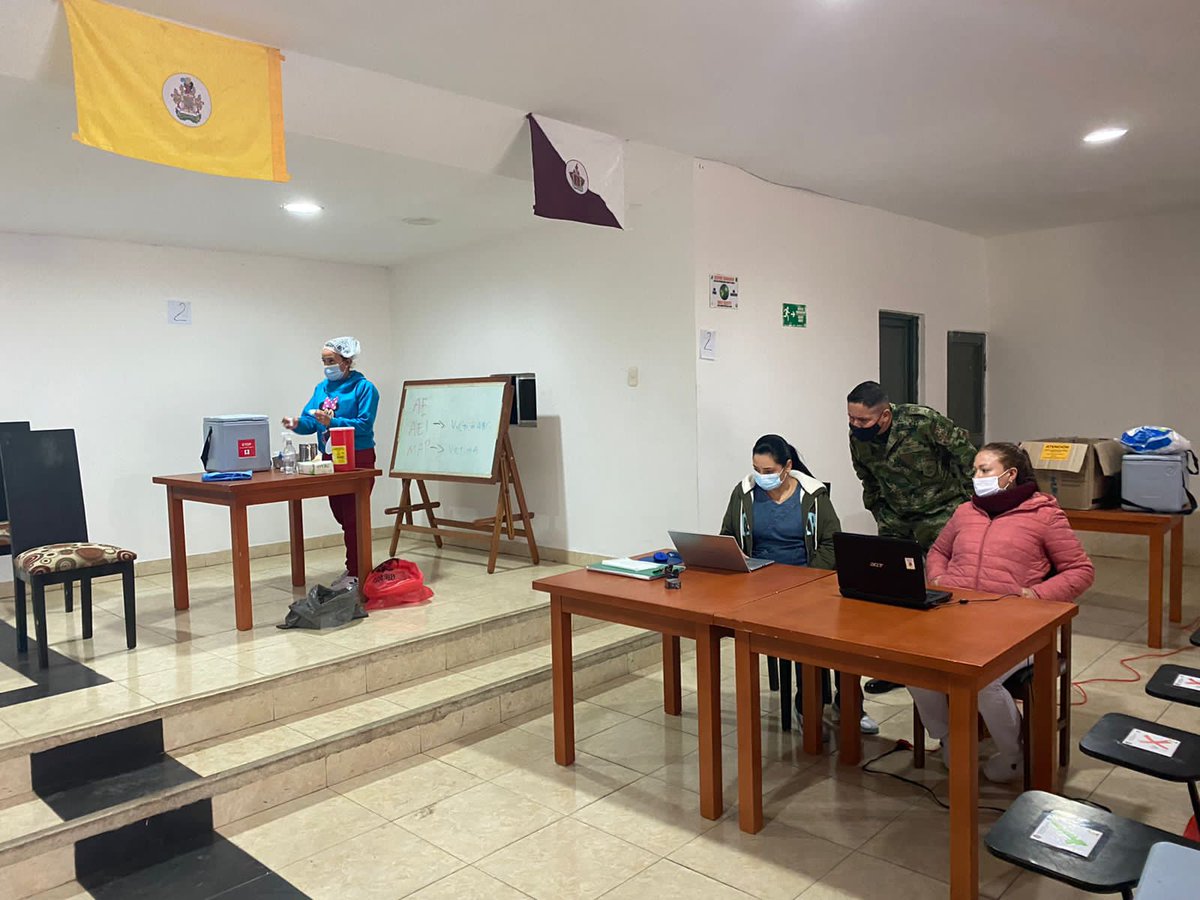 Ejercito_Div5's tweet photo. Con apoyo de @Ejercito_Disan en el #Biter13 se realizó jornada de vacunación contra #Covid19 a todos los hombres de la #Brigada13 que se encuentran en entrenamiento. Logrando así ampliar la cobertura y proteger la vida de los soldados de nuestro @COL_EJERCITO https://t.co/QfTQXt0Iw9