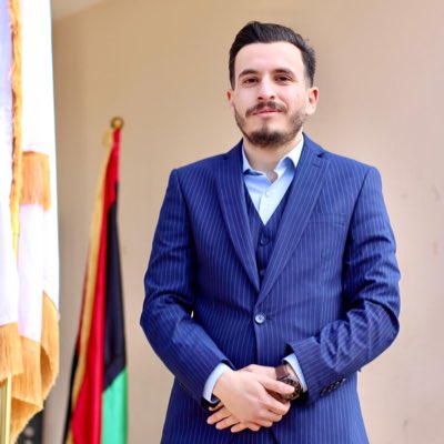 mohamedbhour's tweet photo. #graduationPic https://t.co/yL87mLz0EP