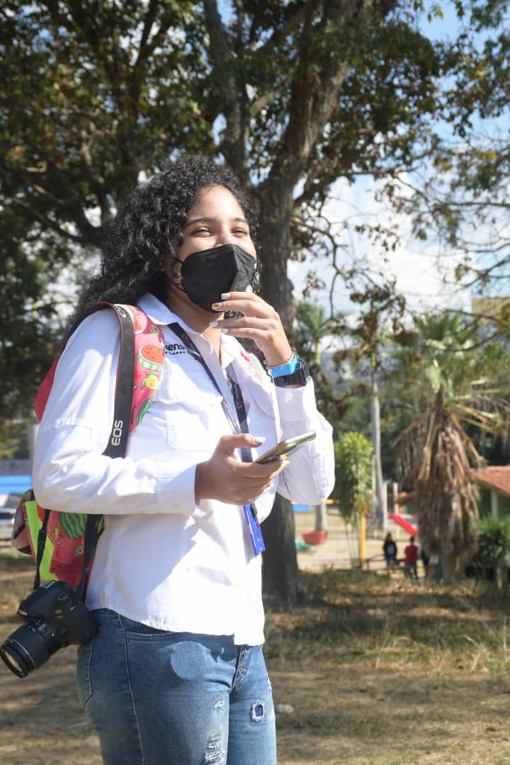 LaafroP's tweet photo. ❤️#FelizJueves  Venezuela 

#UsaElBolivarDigital https://t.co/34RtuTQ9Cx