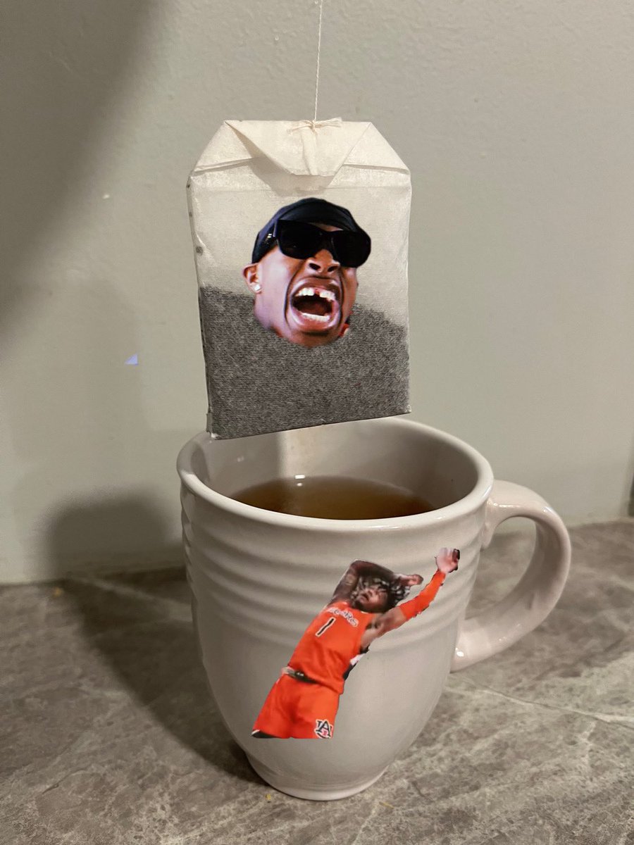 Always great to start the day with a nice cup of tea. <a href="/MrDevoBuckets/">Davonte Davis⁉️</a> #WPS #TeaTime