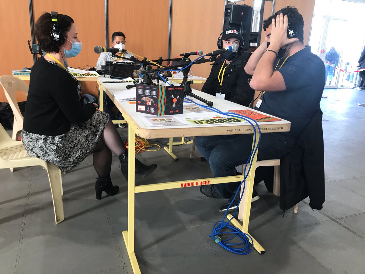 Agropole's tweet photo. En direct 🎬 les jeunes du BTS maintenance sont au micro de Espoir FM au salon @InfoSupAgen pour valoriser la formation et les métiers de l'agroalimentaire ! 

#IFRIA @NvelleAquitaine  @Boncolac @LucienGeorgelin #CitéGourmande #LeTempsdesCerises #Gozoki #MaisonBriau #Vegecroc https://t.co/0erUoV79pp