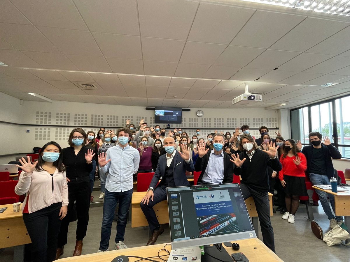 Baitiéh Rami (@baitiehr) on Twitter photo Placer l’humain au sommet de nos priorités pour réussir les turn around. C’est le thème que j’ai présenté à l’<a href="/essec/">ESSEC Business School</a> ce matin avec le DG de Danone France <a href="/FrancoisEyraud/">Francois Eyraud</a> 🖐️ Placer l’humain au sommet de nos priorités pour réussir les turn around. C’est le thème que j’ai présenté à l’<a href="/essec/">ESSEC Business School</a> ce matin avec le DG de Danone France <a href="/FrancoisEyraud/">Francois Eyraud</a> 🖐️