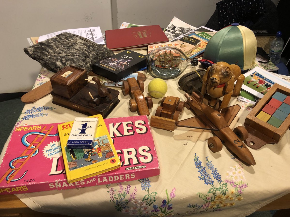Artsuplift's tweet photo. Games and Entertainment memories being shared today at Rugby’s Reminiscence session with @HelenFountain at @Warwickshirelibraries #Rugbylibrary an amazing 88 year old pin ball machine as well!😊 https://t.co/kBXDSWrjSp