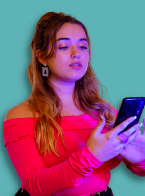 RevistaGodot's tweet photo. ¿Has utilizado alguna vez apps para conocer gente? Seguro que vas a identificarte con los personajes de 'Conectad@s'‼️

▶️Hemos hablado con @MyChimyK y @celiacastlee sobre el estreno en @TeatrosLuchana y su proyecto audiovisual #DeMadridAlSuelo.
👇
https://t.co/7MUpboCMXn https://t.co/mLjKblnDSf