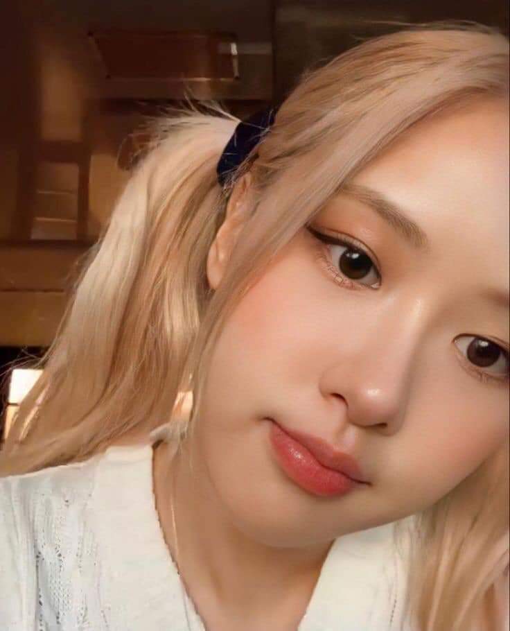 ParkChaes1's tweet photo. HAPPY HALF FIFTY ROSÉ
HAPPY BIRTHDAY MY GIRL♡
#OurRockstarROSÉDay
#봄의시작_채영아_생일축하해 https://t.co/DQVafvKTUz