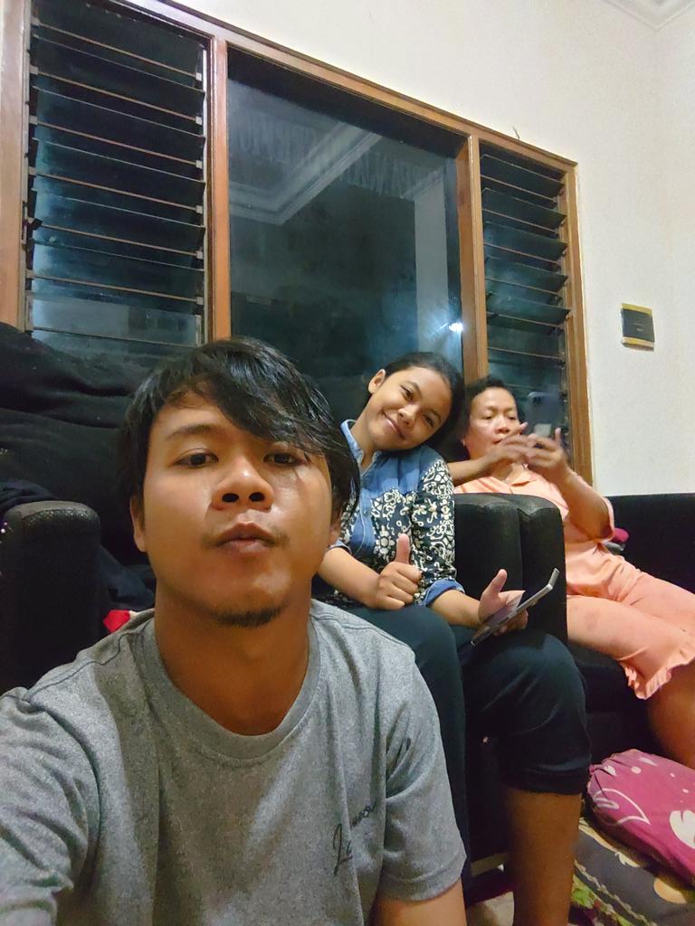 Daniizzu tweet media