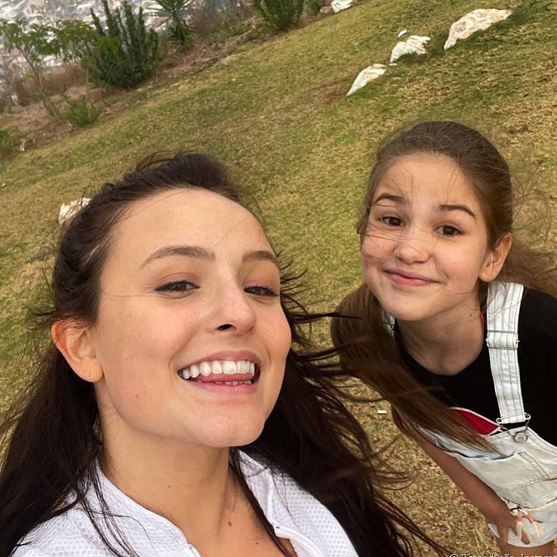 ZeanBravo's tweet photo. Irmã de #LarissaManoela em ‘Além da ilusão’, Sofia Budke revela sintonia entre elas nos bastidores: ‘Muitas gargalhadas’ https://t.co/v809aD2JBH https://t.co/j3GeN0cjYu