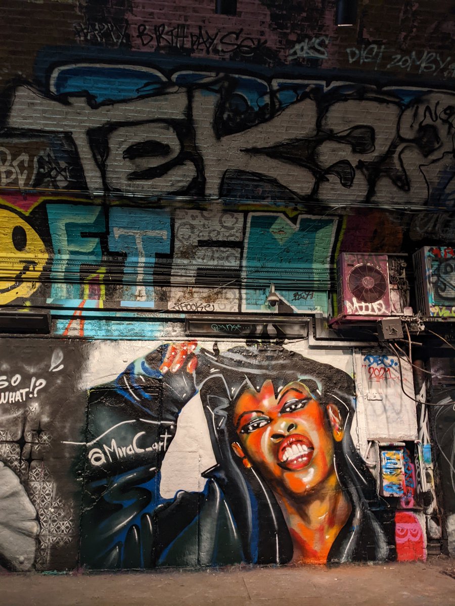 southbanklondon's tweet photo. A couple of new Leake Street artworks that have popped up this week. A walk down here never disappoints with so many artists changing the canvas on a daily basis! https://t.co/nD9lo9Cow0