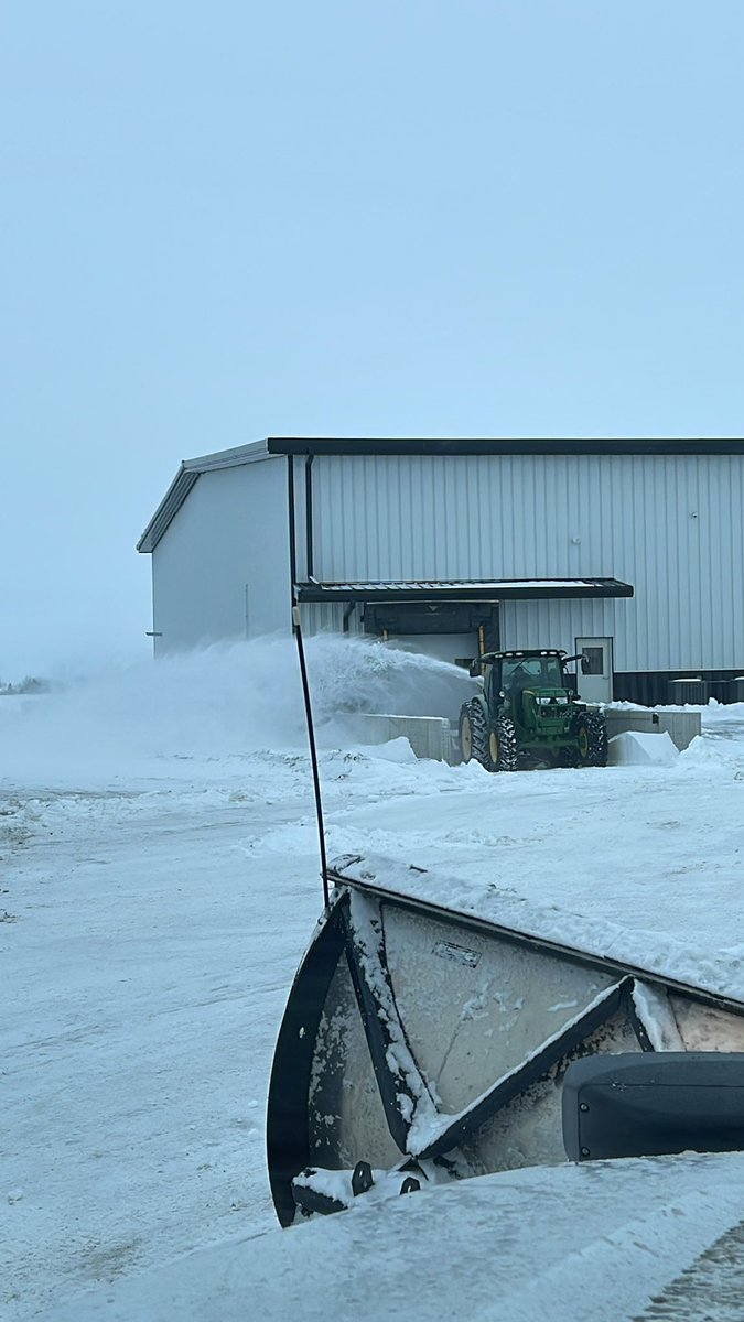 Bayer4CropsUS's tweet photo. Even a harsh #IowaWinter can’t stop us! 
 
Are you ready for #Plant22?
 
📸: Sean Blomgren (@seanblomgren) https://t.co/KS45iV0bKp