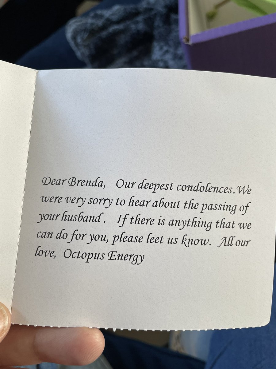 Brenny76's tweet photo. @OctopusEnergy awesome customer service@from the lovely Zara - Thank you for my lovely flowers https://t.co/f35vJyeWuj
