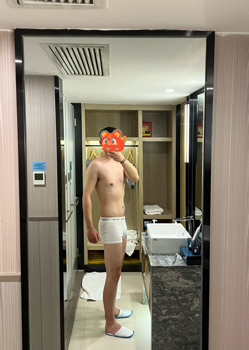 biesiyebushe's tweet photo. 好想草比，好想操b，有没有反差婊，有没有母狗，jk，给我草。#武汉 #母狗 #反差婊 #武汉约炮 #约炮 #jk制服 #黑丝 https://t.co/PPtWoI8UVD