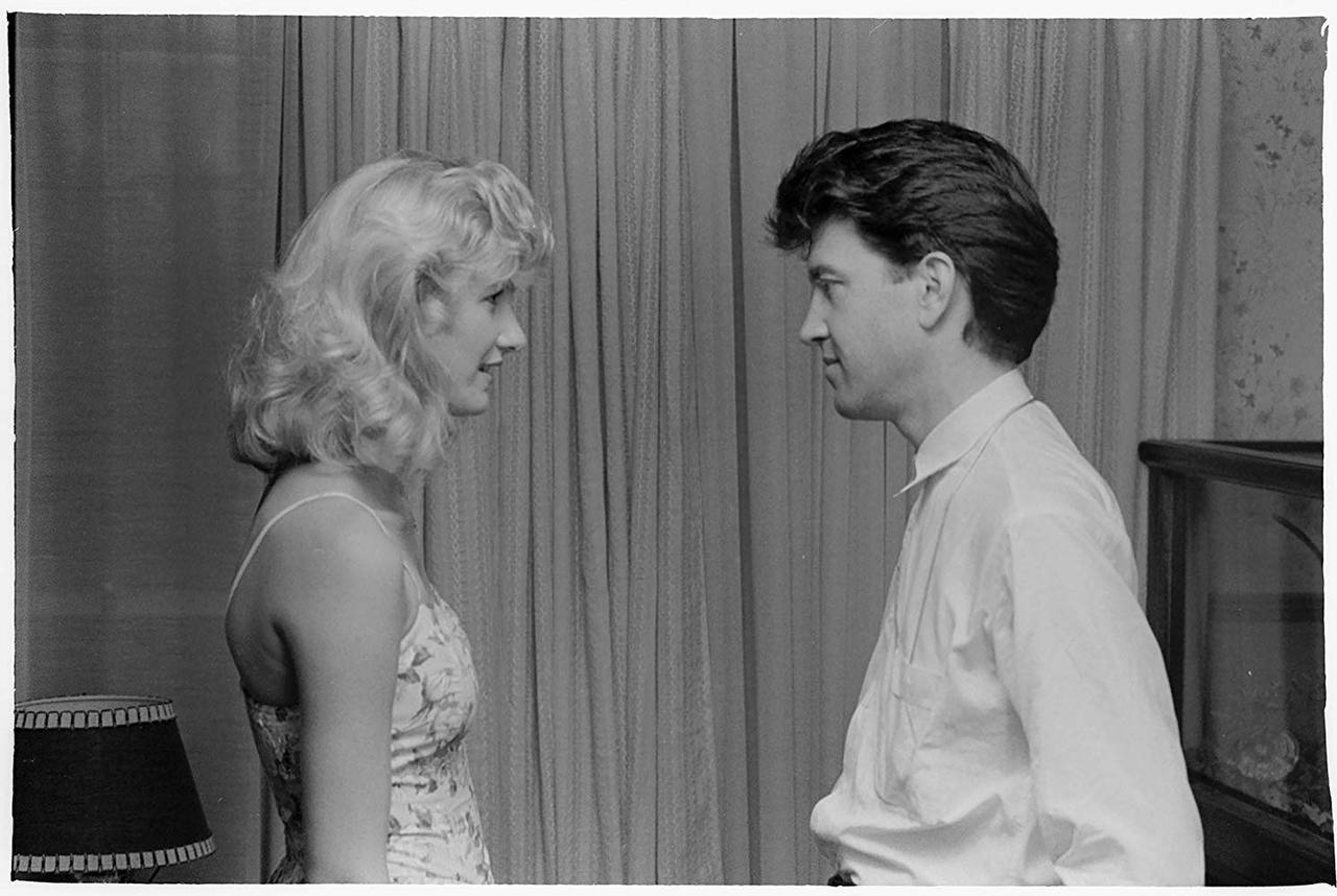 Happy Birthday, Laura Dern! Here with David Lynch on the set of BLUE VELVET. 