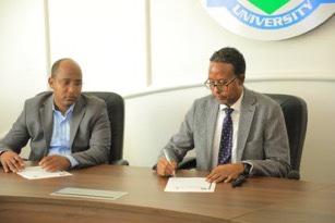 sntvnews1's tweet photo. The Rector of SIMAD University in #Mogadishu, @Dahirhasan, signed today an agreement that will allow the university to officially host #LinguaSkill Cambridge Assessment English. #SIMADPartnerships #Somalia https://t.co/R5M06C8KMR