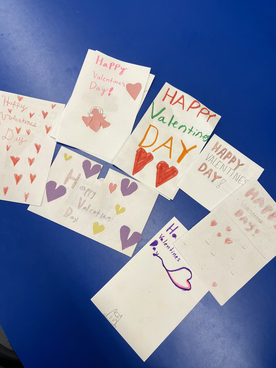 msobriensclass5's tweet photo. 🚨Attention Wildcats!🚨 Just 1️⃣ more day left in our Valentines for Veterans card collection!  Please bring in your homemade cards by tomorrow❤️💕💌🖍@WinthropMelrose https://t.co/GL06SvEPYl