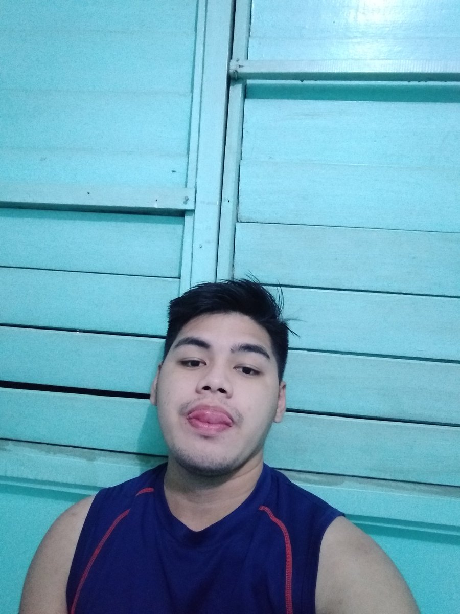 heymerald's tweet photo. Nawng sa 1 whole week na tag 4hrs ang tulog plus no nap during daytime. #Lutang #LastSem #LabanKidney #KidneyforGradFee #LFSugarMamiDadi 🤣 https://t.co/Q05lcAPtMu
