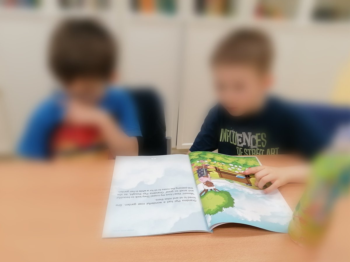 CermakCorona's tweet photo. This week we read Grandma Pipi and the Roses with the children in the English club. My happiness was when their eyes were glued to the story and their ears glued to my words. 😁😄🥳. I knew the message was sent. 🤗🤗🤗. Let me know if you need a copy for your child or school. https://t.co/khQTZigTwi