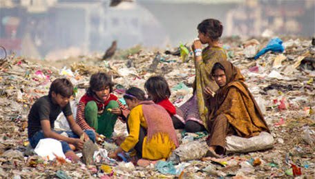 Dr_Khan's tweet photo. As of today, globally, there’s a virus that kills approximately 300 children every hour of every day, it's called “Hunger”.
There is a cure, known as "food”, but hardly anyone is bothered about it.
Why? because #Coronavirus matters to rich; starvation doesn't.
#HungerPandemic ! https://t.co/LbFPcDU6R3