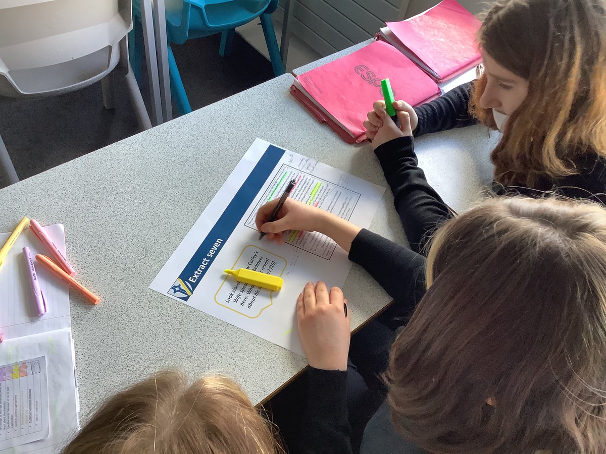 Examples of Year 10 working on some last minute revision before their mock examination tomorrow. Today, students worked in groups of 3 and were given 2 minutes to annotate a selection of extracts taken from ‘Of Mice Men’. Some fantastic collaboration👏🏼 <a href="/Caldicot_Y10/">Caldicot School Year 10</a> <a href="/CaldicotEng/">Caldicot English</a>