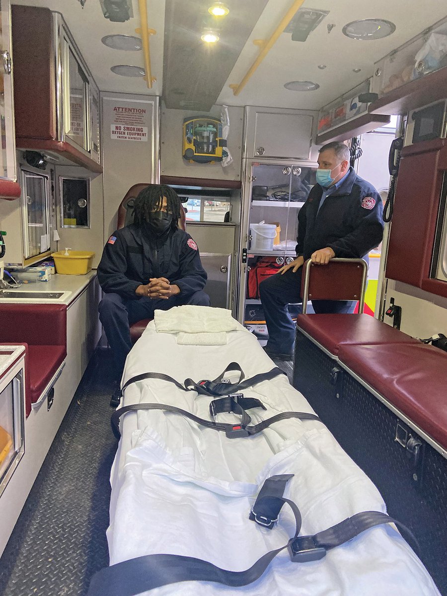 thechroniclect's tweet photo. Staffing concerns at #Willimantic Fire Department @WillimanticFD
https://t.co/q2ZRIajXwD https://t.co/P7M7oPBcD3