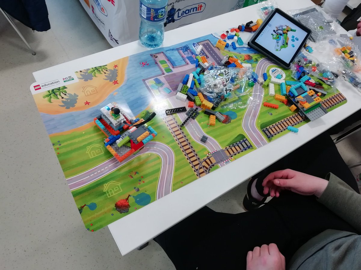 Joe Usher tweet media