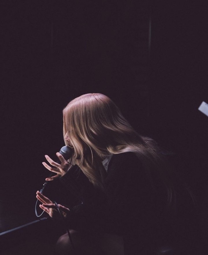 Rosé's Sold Outs #RoséMonth tweet media