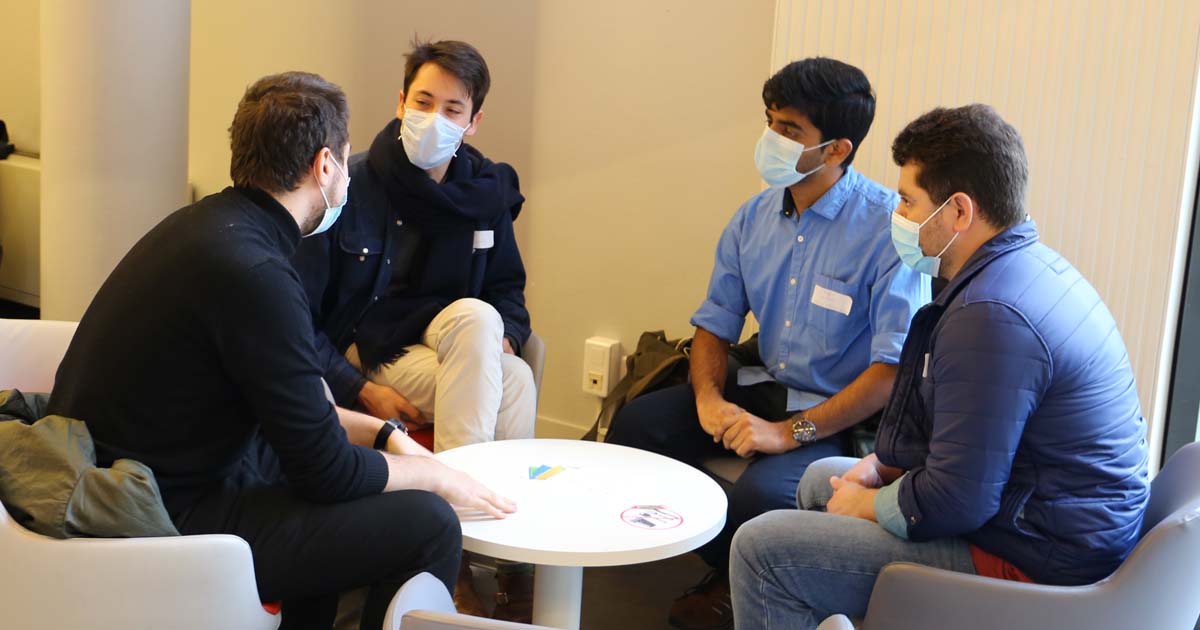 CentraleLille's tweet photo. [#DOCTORANT] Journée d'accueil des doctorants @Centralelille ! Welcome day for new PhD students registered at Centrale Lille ! 👋🤗
Photos prises lors de la présentation de l’association des doctorants #ADECL et l'atelier « research dating »  "Racontez-moi une histoire…" 📸 https://t.co/qAI1mBBWFQ