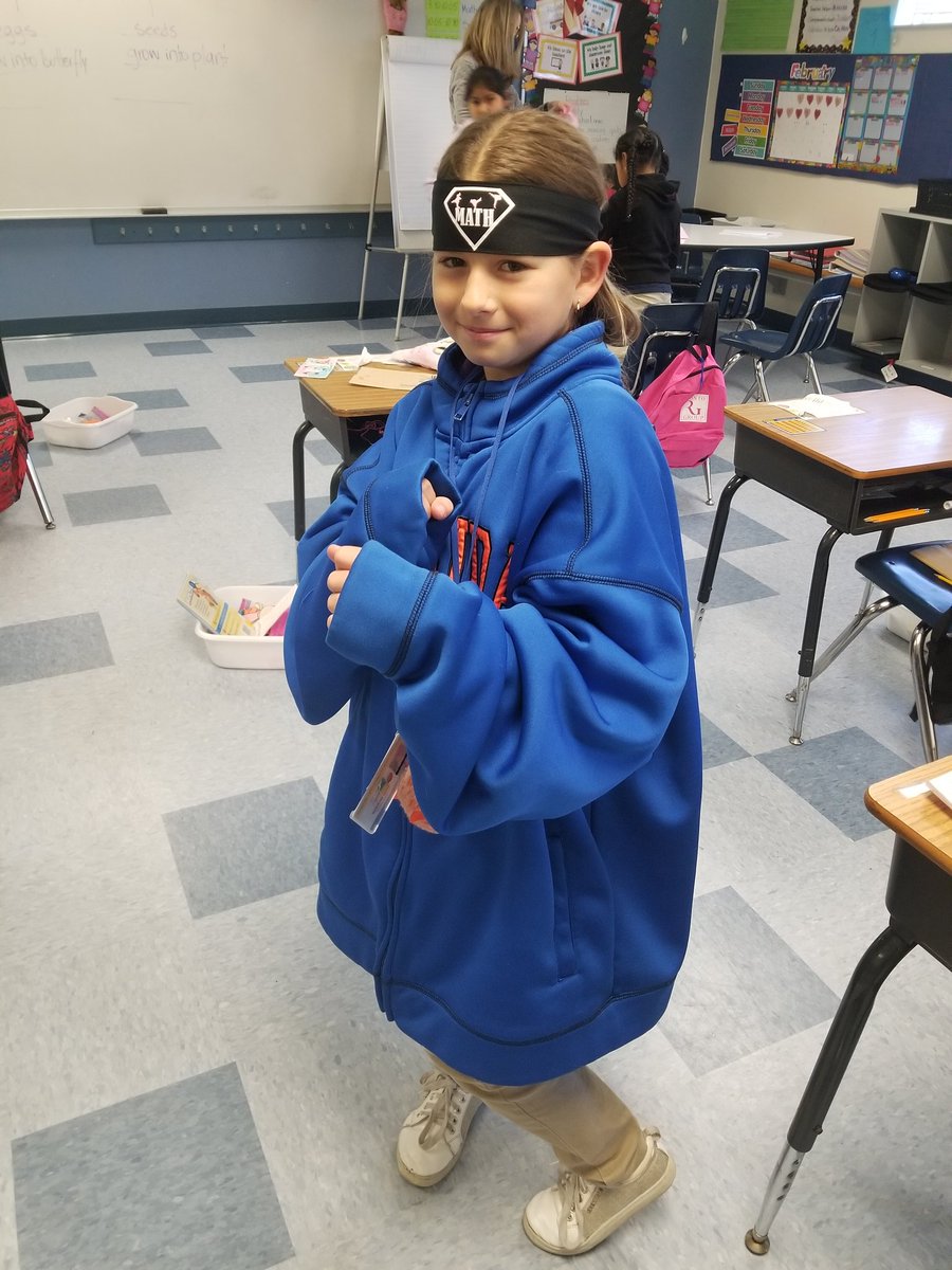 Mrs. Styra tweet media