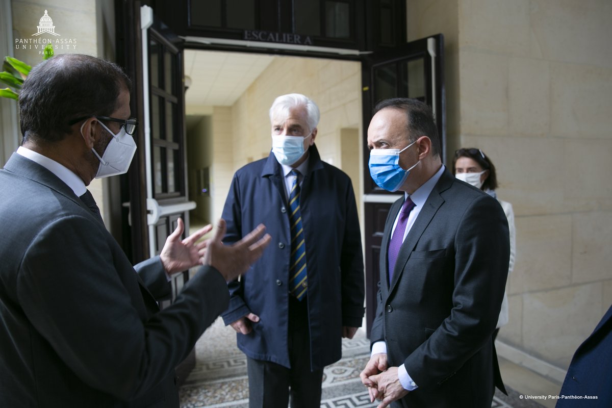 AssasIntl's tweet photo. #DubaiAssasILS The president of @AssasUniversite
@SBraconnier welcomed the Minister of Higher Education of the United Arab Emirates HE Hussain Al Hammadi with Guillaume Leyte, president of @AssasILS and Dean of the #Dubai campus at the Panthéon center
#AssasILS #AssasUniv https://t.co/SDZvm3i8As