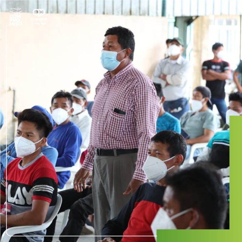 OCPEcuador's tweet photo. #OCPEcuador en diálogo con la FCUNAE porque #OCPCumple y se quedará en las zonas afectadas, por el evento de fuerza mayor que rompió el ducto, hasta que la remediación se haya terminado. Es nuestro #CompromisoOCP #OCPSeHaceCargo https://t.co/FeyPiR49WO